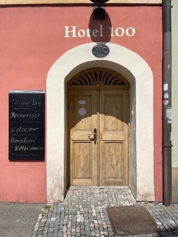 Hotel 100 Pardubice Exterior photo