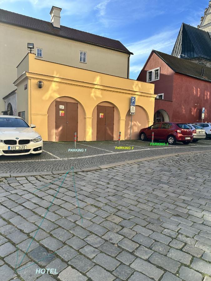 Hotel 100 Pardubice Exterior photo