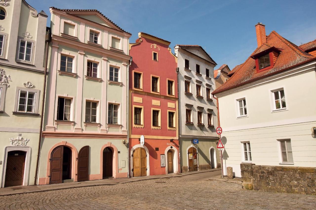 Hotel 100 Pardubice Exterior photo
